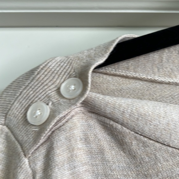 Loft Tan Sweater with buttons on shoulder Size Large - Picture 3 of 4